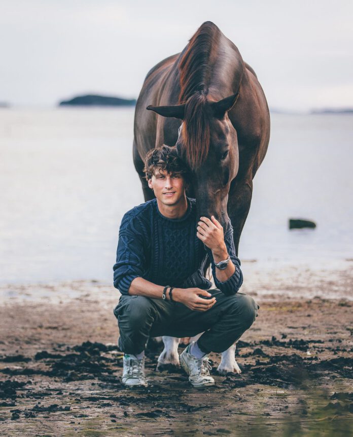 Carl Hedin with horse