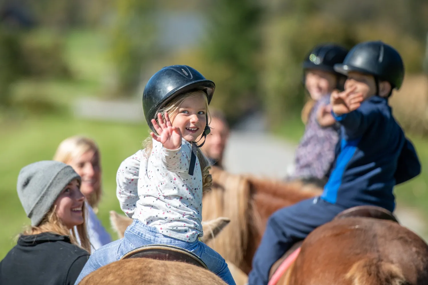 5 things children learn by being around horses